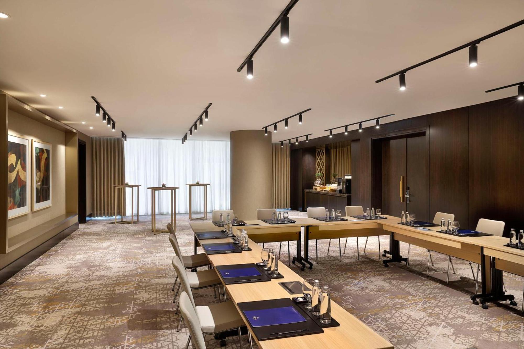 Hilton Olaya