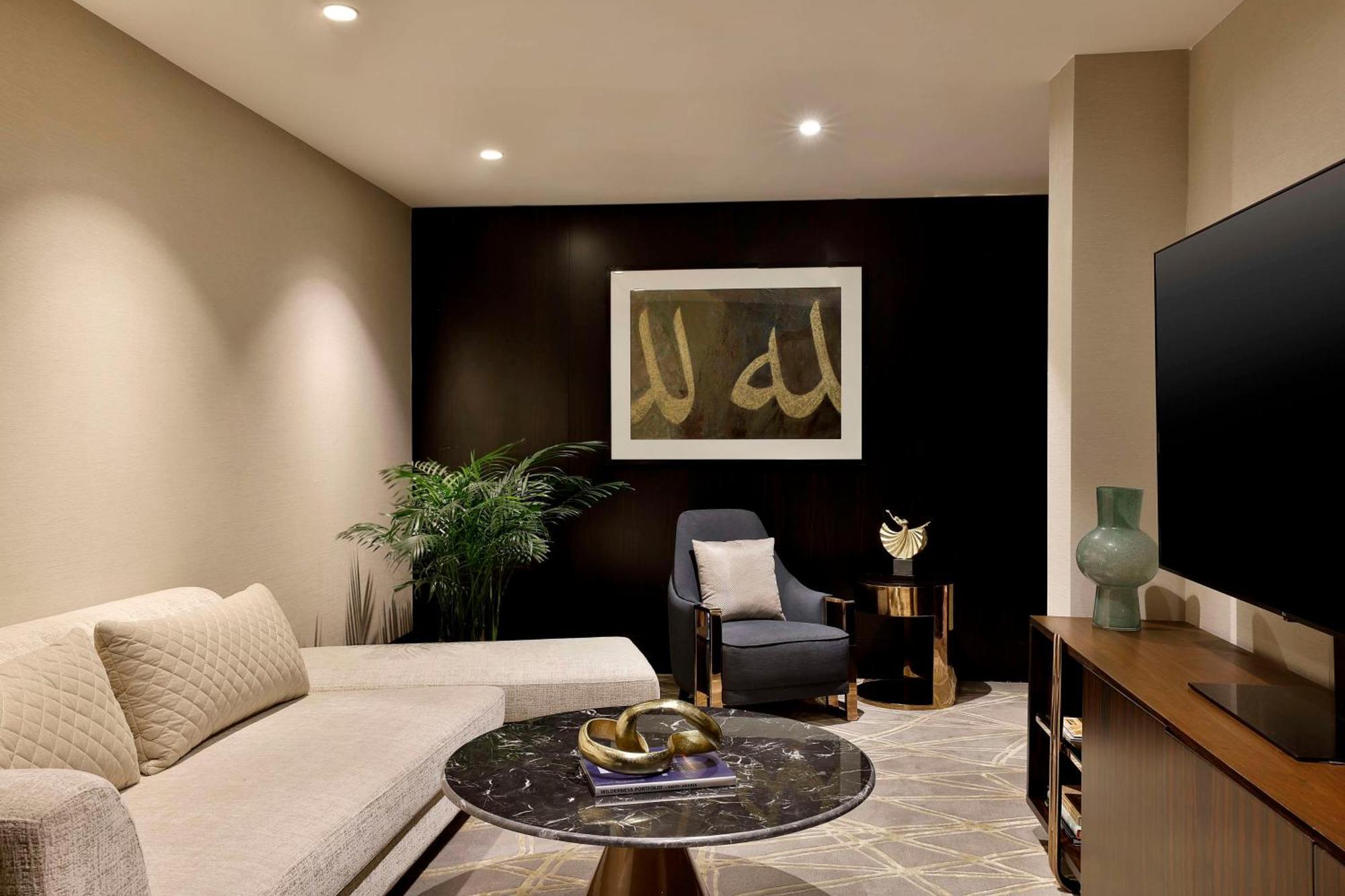 Hilton Olaya 5* Riyadh